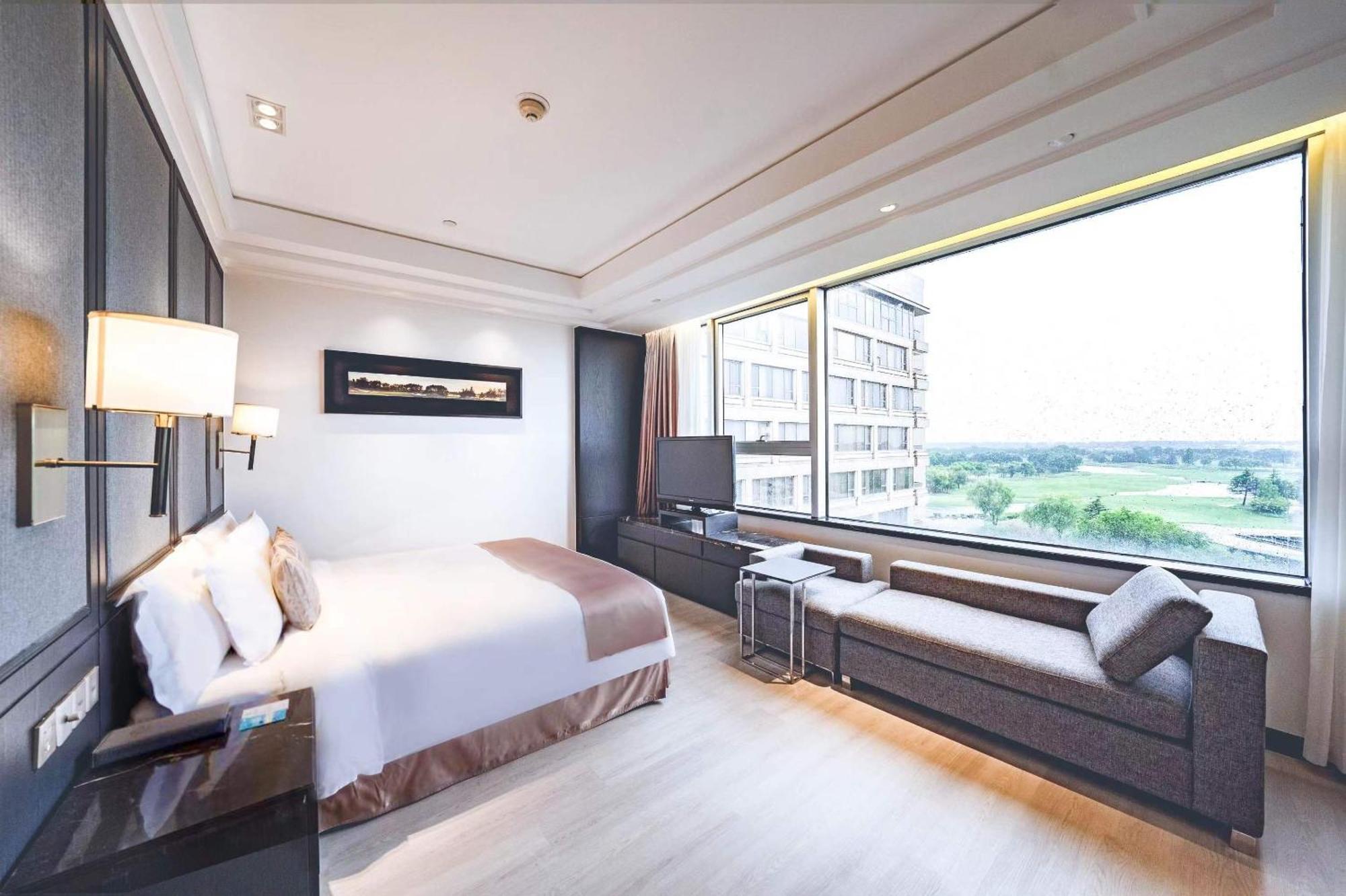 Crowne Plaza Shanghai Anting-Auto City - 15 Minutes Drive To F1 Jiading Экстерьер фото