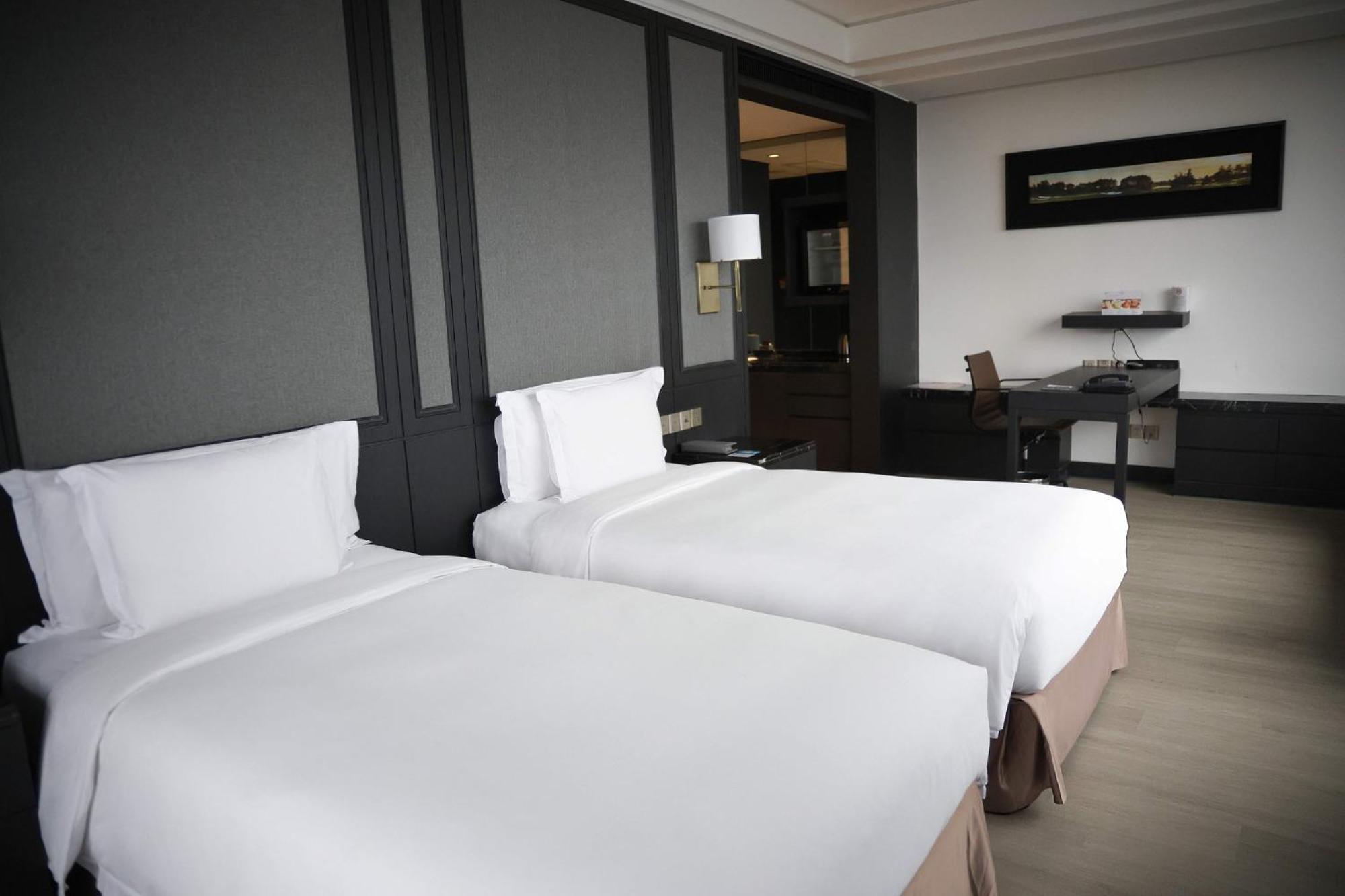Crowne Plaza Shanghai Anting-Auto City - 15 Minutes Drive To F1 Jiading Экстерьер фото